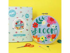 Large Embroidery Craft Kit-Needlework-Arts & Crafts, Craft Activities & Kits-Learning SPACE